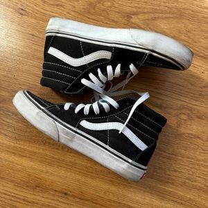 Women’s Hi Tops Vans Off The Wall SK8 Shoes Size 6